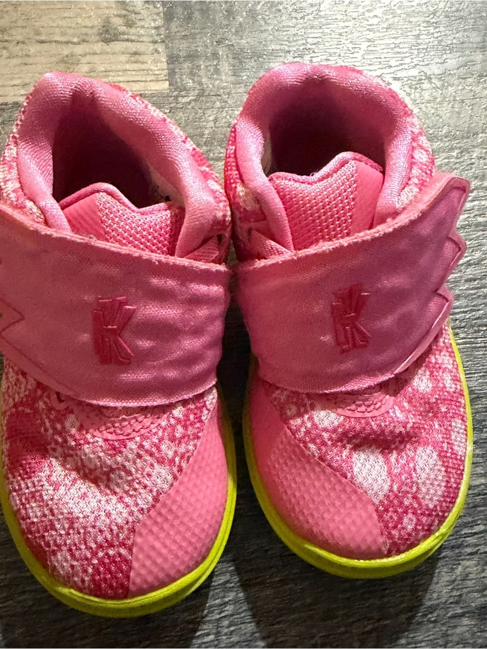 Nike Kyrie Flytrap 2 Patrick Star SpongeBob Size 7C